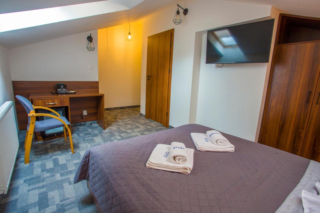 Farys - Swietna Lokalizacja, Sauna, Jacuzzi, Piekne Widoki Z Okien Krynica-Zdrój Exteriör bild