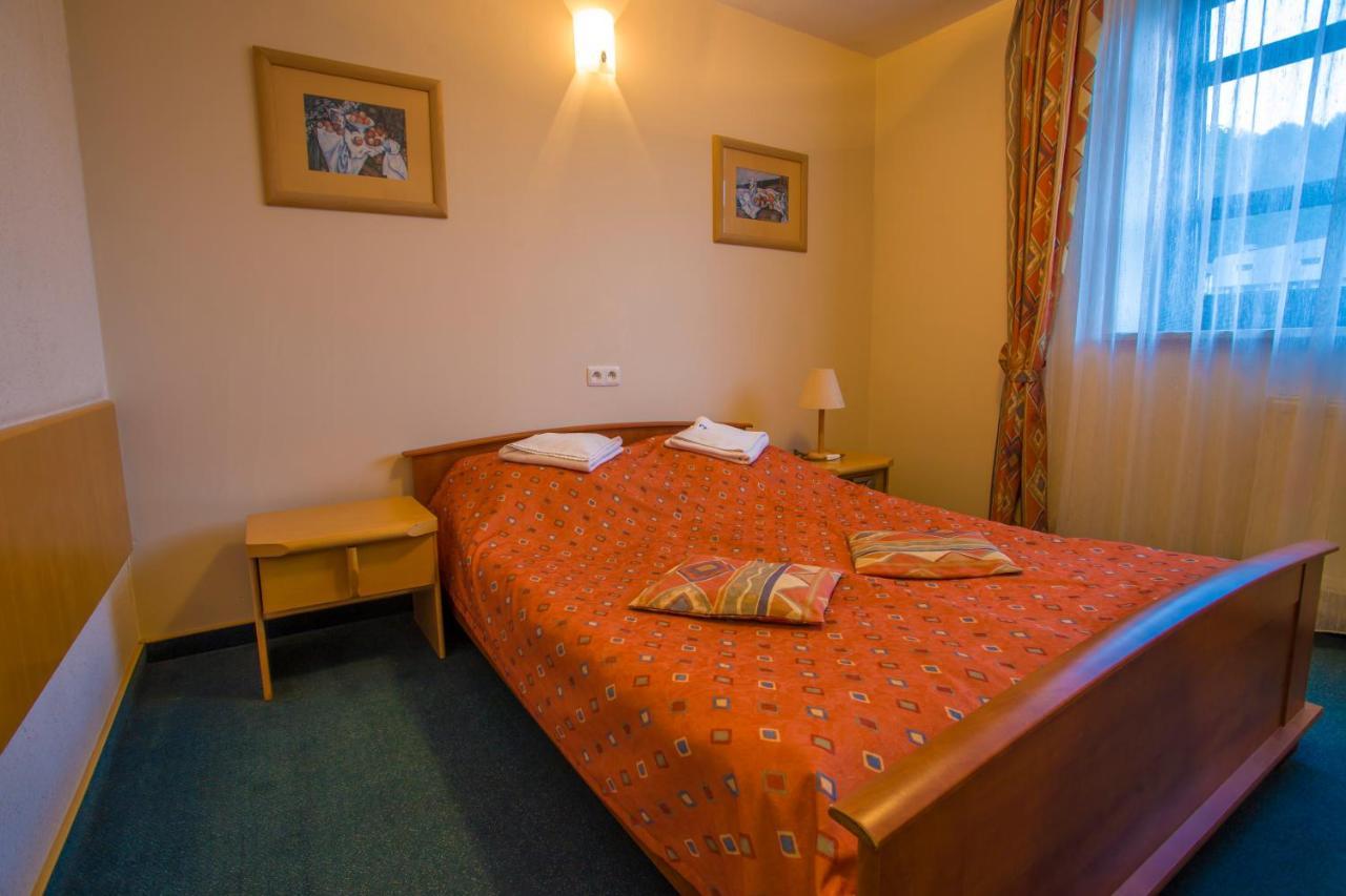 Farys - Swietna Lokalizacja, Sauna, Jacuzzi, Piekne Widoki Z Okien Krynica-Zdrój Exteriör bild